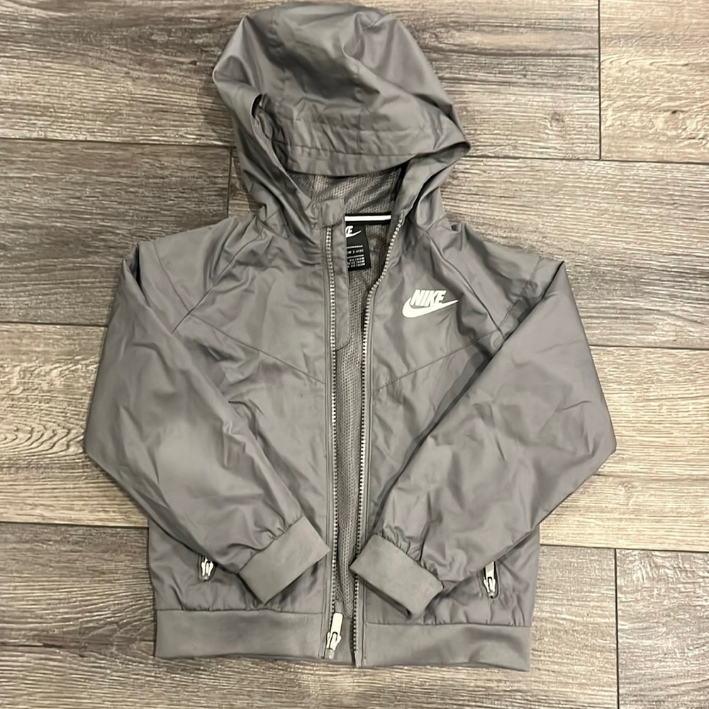 4T NIKE light weight jacket